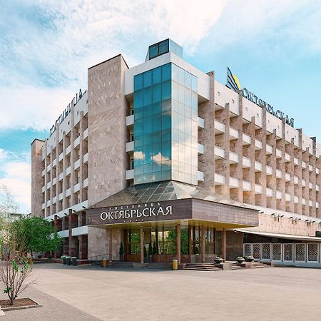 Oktyabrskaya Hotel Krasnoyarsk Exterior foto