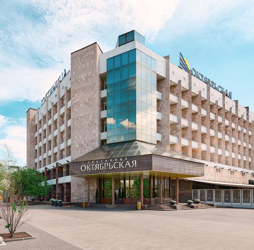 Oktyabrskaya Hotel Krasnoyarsk Exterior foto